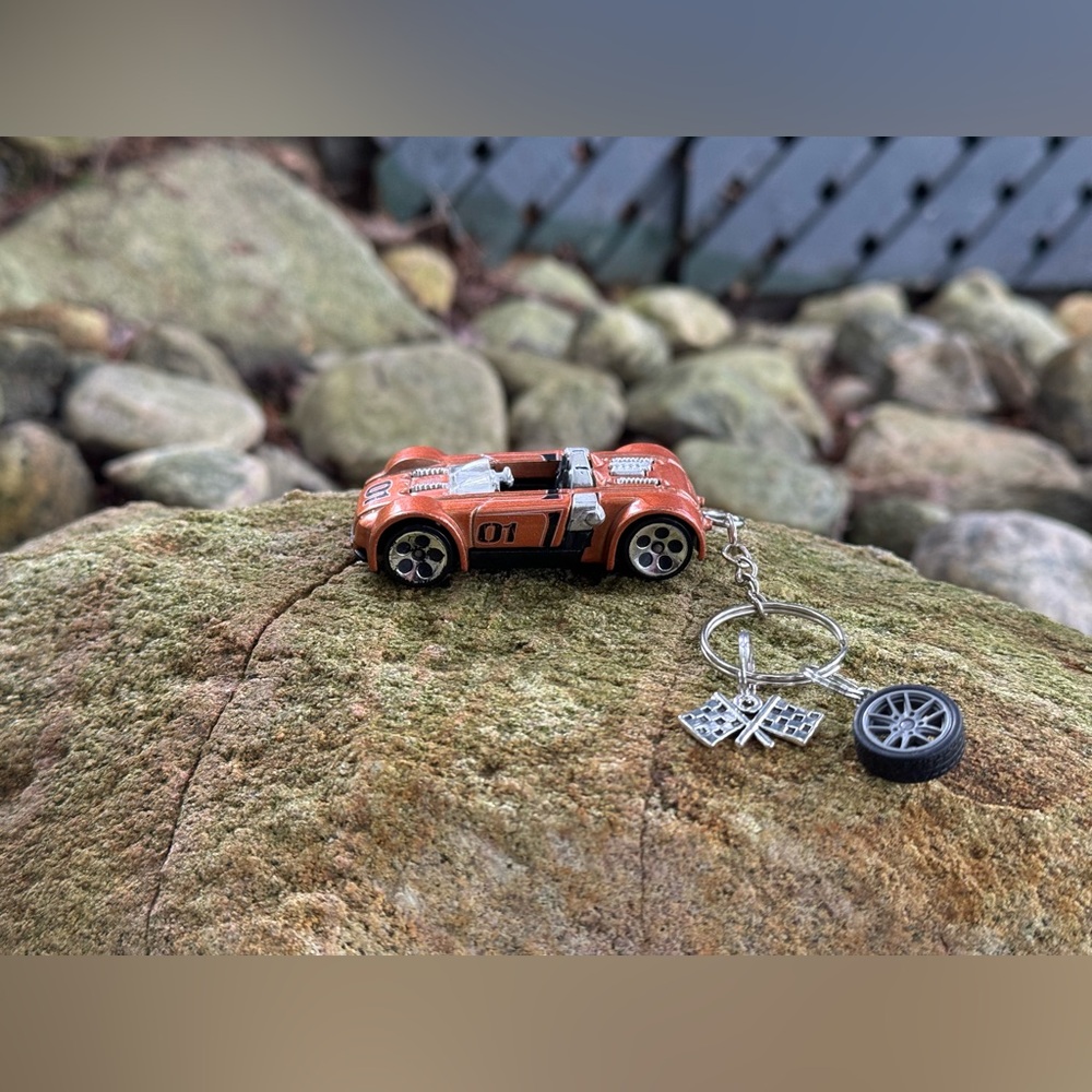 Hot Wheels 2003 Suzuki GSX-R/4 Toy Car Keychain